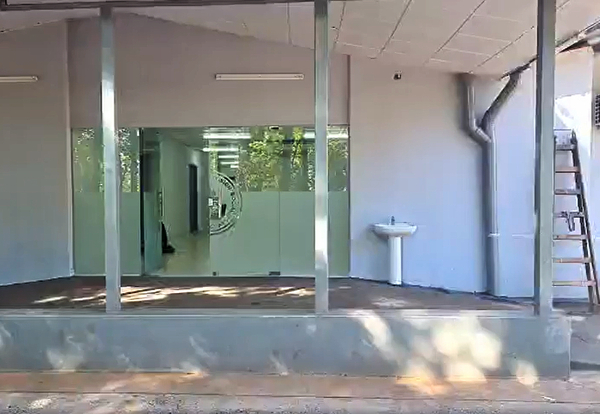 Filtraciones retrasan entrega de las obras ejecutadas en el IPS de Franco - La Clave