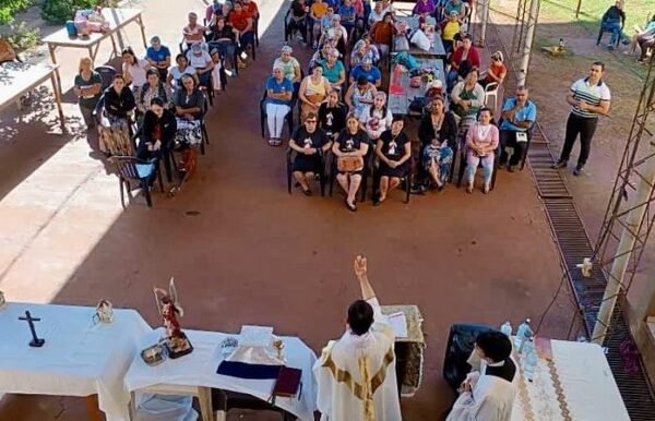 Reclusas rinden culto a San Miguel Arcángel