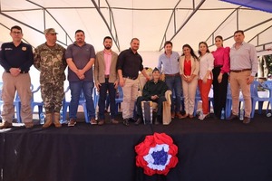 Rinden homenaje a don Tita, único excombatiente vivo de A. Paraná - La Clave