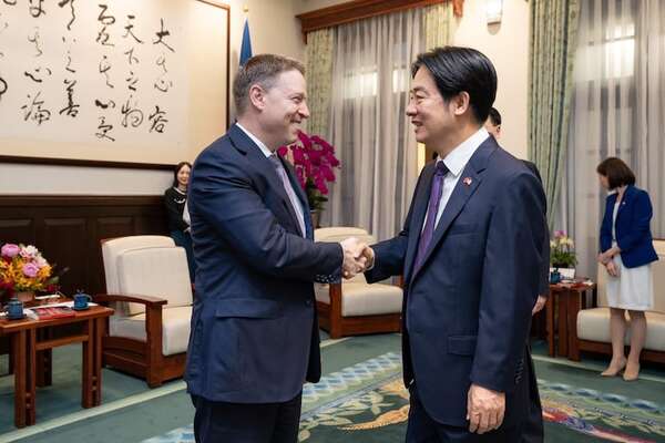 Presidente taiwanés plantea cómo asegurar la cadena de suministros tecnológicos - Mundo - ABC Color