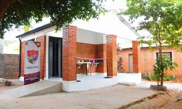 Municipalidad inauguró sanitario sexado en la escuela Capitán Roa de Coronel Oviedo – Prensa 5