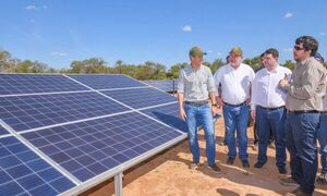 Autoridades verifican actualizaciones del sistema de generación eléctrica en Lagerenza