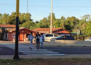Compañía Pedrozo: pobladores están cansados de  accidentes y piden la colocación de viaducto  - Nacionales - ABC Color