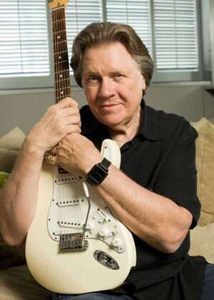 Muere Mark James, el compositor de éxitos como “Suspicious Minds” o “Always on my mind” - Música - ABC Color