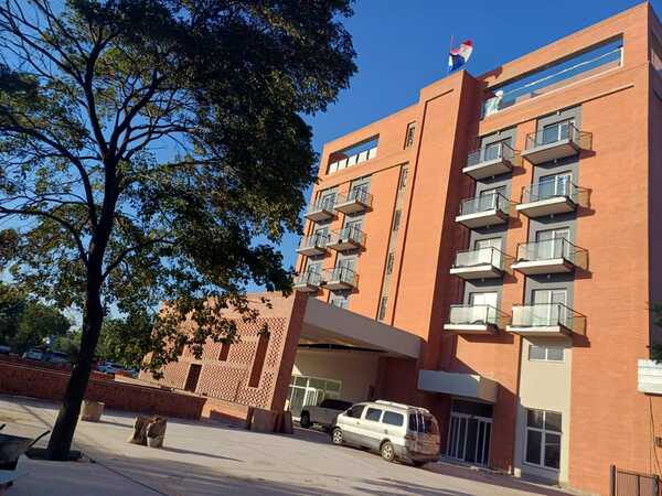 Hotel Florida, primer edificio en altura en el Filadelfia, por habilitarse