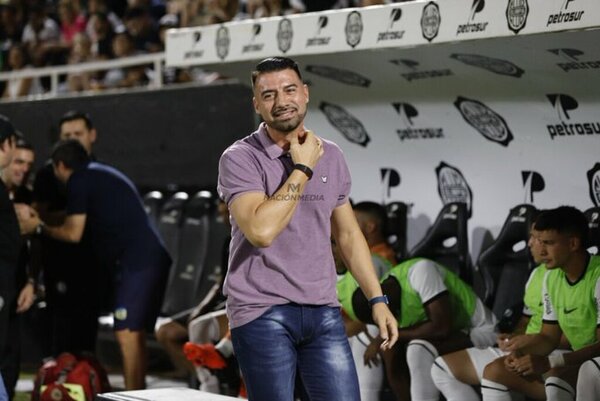 Julio Cáceres asegura que cumplirá su contrato con Luqueño