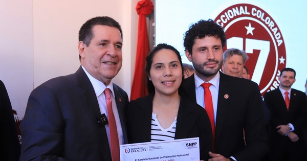 La Nación / ANR inauguró su octava sede Educal en seccional del barrio Tacumbú