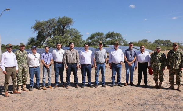 Verifican trabajos realizados en paneles solares para generación de electricidad en el Chaco - ADN Digital