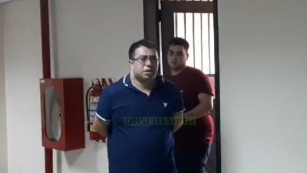 Otorgan arresto domiciliario al tarotista Diego Parra en caso de supuesta estafa