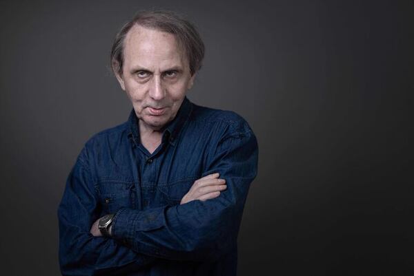 El escritor francés Michel Houellebecq es demasiado ofensivo para la IA - Ciencia - ABC Color