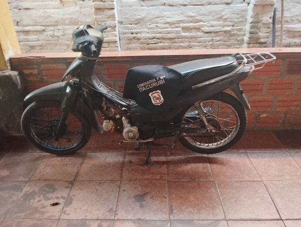 Recuperan motocicleta hurtada tras ser repintada