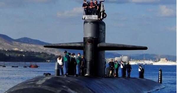 La Nación / El submarino nuclear estadounidense USS Helena llega a Cuba un día después que el Kazan