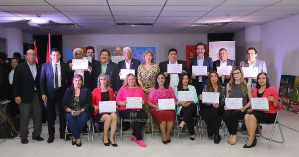 La Nación / Homenajearon a 24 profesionales por el Día del Locutor en el IMA