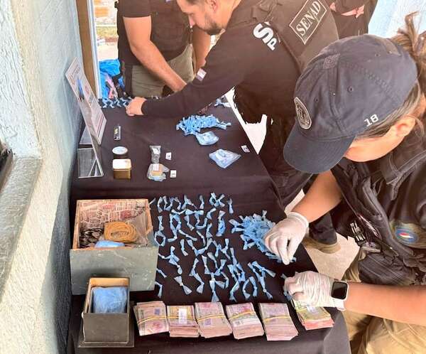 Microtráfico: Senad allana “supermercado” de drogas en Asunción - Policiales - ABC Color