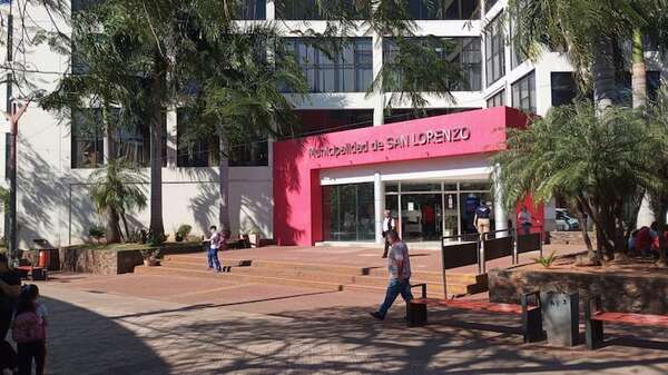 San Lorenzo: funcionarios municipales esperan no pasar el Día del Padre sin cobrar - Nacionales - ABC Color