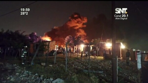 Incendio en la zona Cerro Guy de Lambaré - SNT