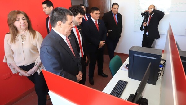 Cartes avisa que en la ANR nadie puede hacer o decir lo que quiera