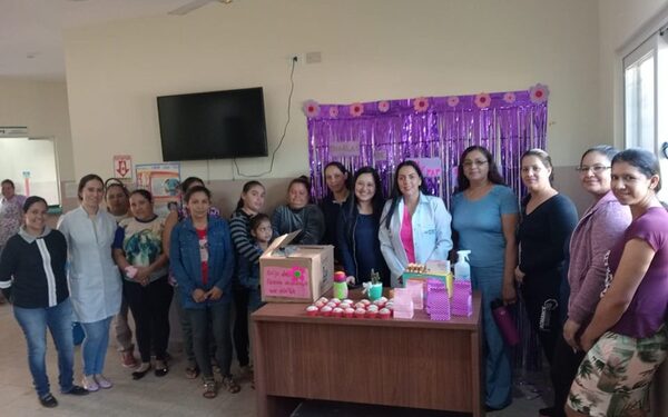 Promueven la salud femenina en la colonia Ara Potĩ