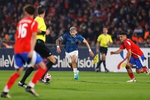 Versus / Así fue el partido de Julio Enciso frente a Chile