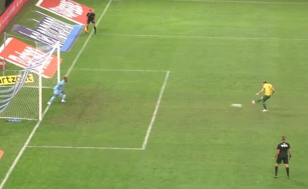 Vídeo: El gol de Isidro Pitta ante el nuevo club de Peralta - Fútbol Internacional - ABC Color