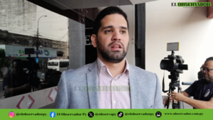 Diputado habla de esquema para dar título a Rivas: “Nunca pudo mostrar una foto en un aula”