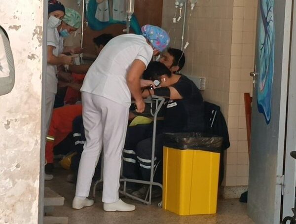Reportan al menos 30 obreros intoxicados en Concepción por aparente consumo de pollo · Radio Monumental 1080 AM