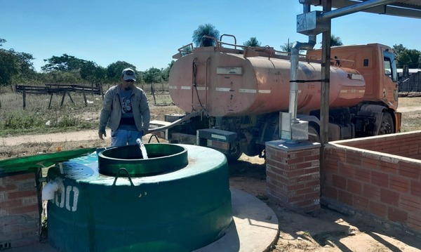 Envían agua potable a comunidades indígenas del Chaco - ADN Digital