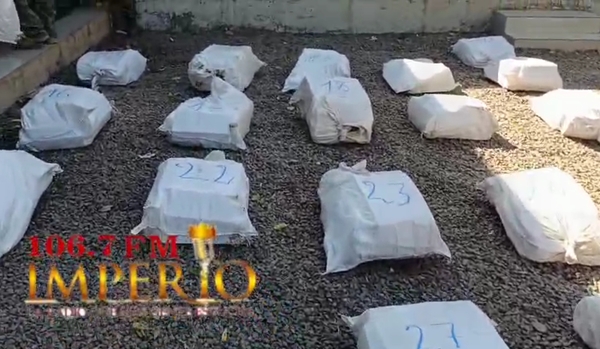 Antinarcóticos decomisa cerca de 800 kilos de marihuana en un establecimiento rural - Radio Imperio 106.7 FM