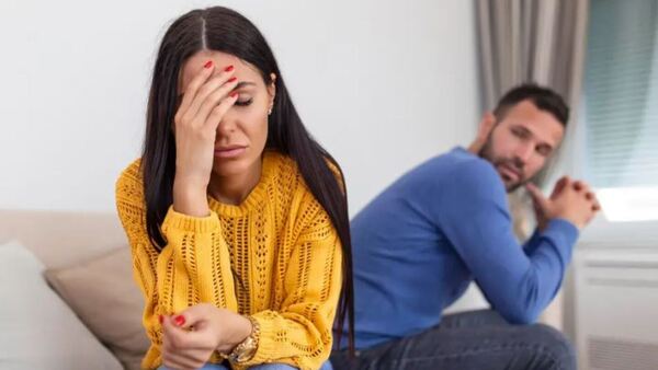 “Mi novia quiere casarse conmigo pero no quiere dejar a sus padres”