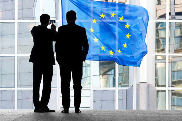 La tasa de empleo en la UE sube dos d茅cimas en el primer trimestre, hasta el 75,7% - Revista PLUS
