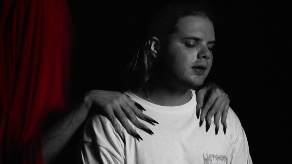 El cantante MK92 lanzó su nuevo single "Fantasma"