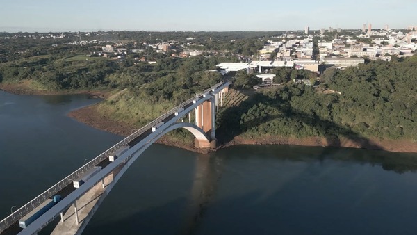 Ayuda humanitaria para afectados de inundaciones en Río Grande Do Sul, Brasil