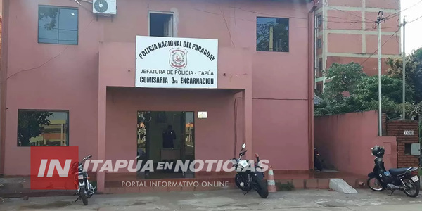 MOTOASALTANTES ABORDARON A UNA JOVEN MIENTRAS ESPERABA EL ÓMNIBUS EN PLENO CENTRO DE ENCARNACIÓN - Itapúa Noticias