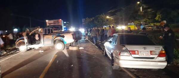 Dos niños fallecidos y tres heridos graves a raíz de triple choque en Liberación - Nacionales - ABC Color