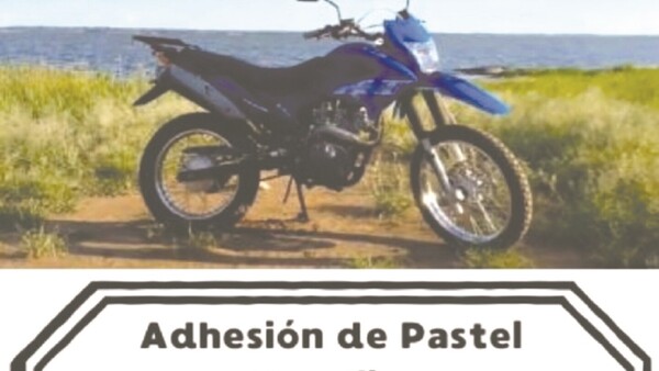 Con venta de pastel mandi’o buscan comprar una moto para su hermano