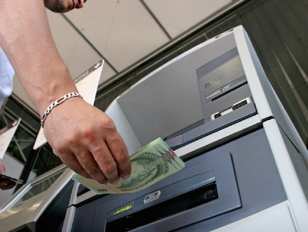 Un consejo tripartito propone un reajuste del 4,4% del salario m铆nimo en Paraguay - Revista PLUS