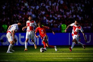 Versus / Lamine Yamal, de 16 años, es el futbolista más joven en disputar una Eurocopa