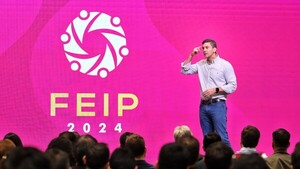 Peña en foro de emprendedores: “El desafío es abandonar la mediterraneidad mental”
