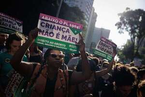 Mujeres vuelven a protestar en Brasil contra penar el aborto como homicidio - Mundo - ABC Color