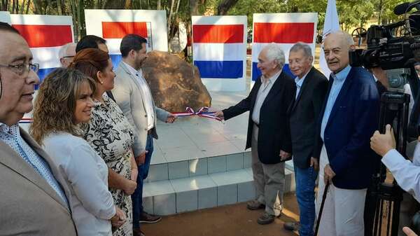 Inauguran monumento a los héroes de Villeta que defendieron el Chaco - Nacionales - ABC Color
