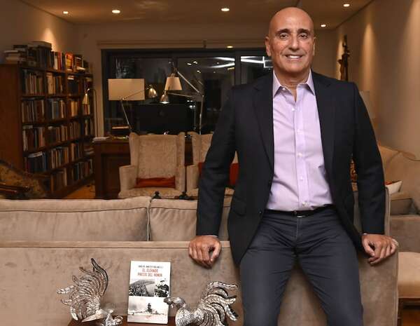 Carlos Mateo Balmelli presenta la novela “El elevado precio del honor” - Literatura - ABC Color