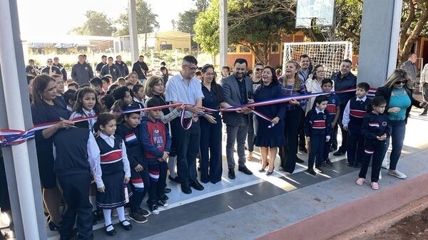 Administración Ronald Acevedo, entregó obra en escuela de Pedro Juan Caballero