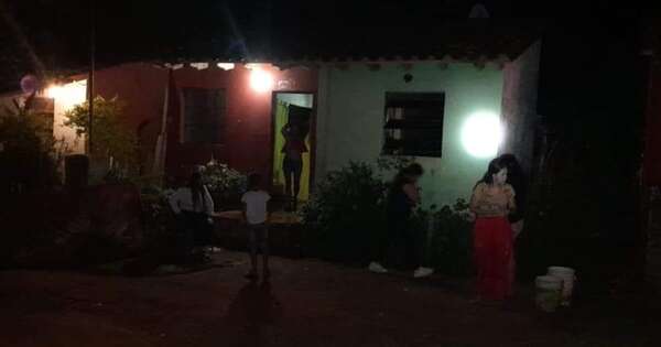 La Nación / Una mujer murió asfixiada en su pieza al producirse un incendio