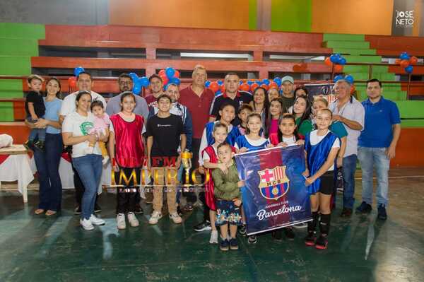 Día del Padre: Motivó a su hija a la práctica del handball, fue jugador y acaba de fundar un equipo