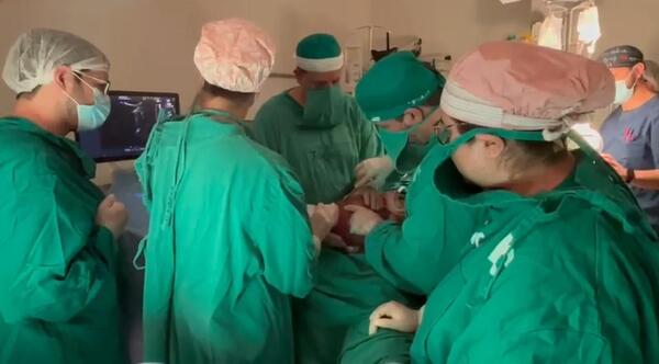 Nace bebé que había sido sometido a una cirugía intrauterina en el Hospital de Clínicas
