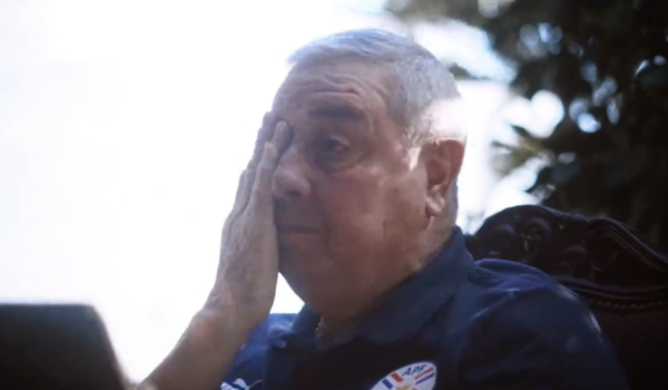 Lo hicieron llorar: El hermoso gesto hacia Carlos Jara Saguier por el “Día del Padre”