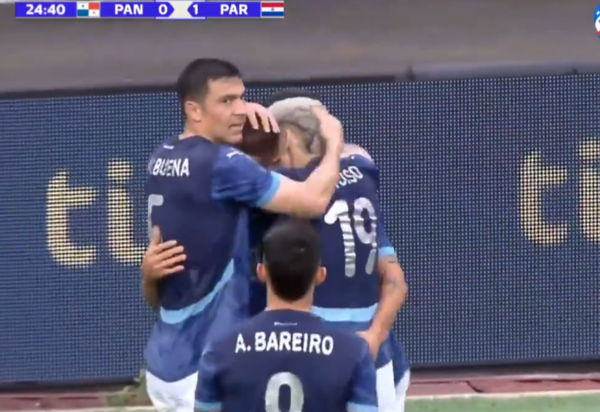 (VIDEO). Centro, cabeza y gol de Paraguay