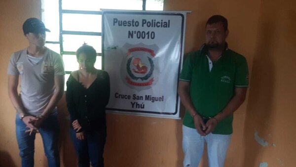 Capturan a supuestos miembros del PCC transportando armas de guerra en Caaguazú
