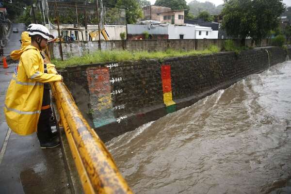 Al menos tres muertos en Guatemala y El Salvador por lluvias que azotan Centroamérica - Mundo - ABC Color