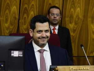 Concurso en Diputados va a “depurar” la institución, según Latorre  - Política - ABC Color